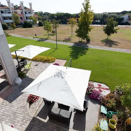 Mango * קוואלינו-טראפורטי